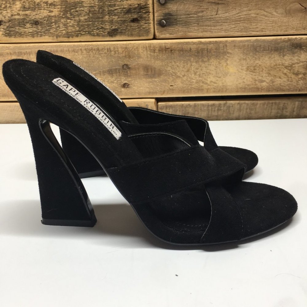 Cape Robbins Kardasian Black Strappy Mule size 5.6